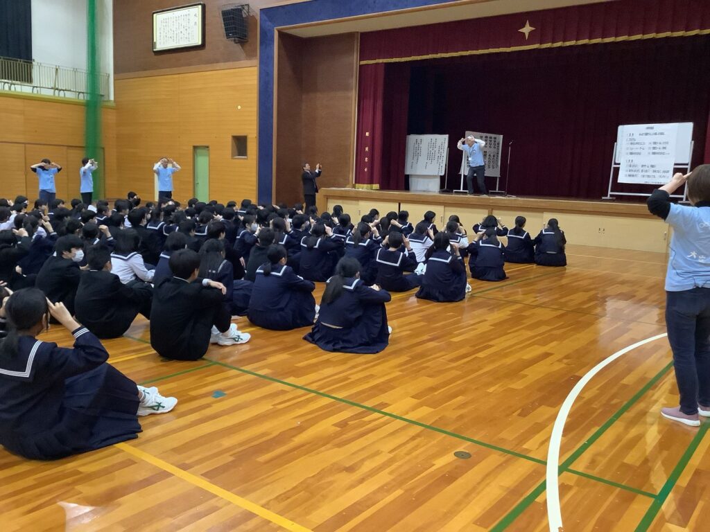 1年 心の講演会|高岡市立南星中学校